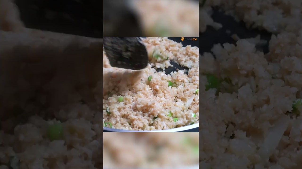 Keto Fried Rice Recipe [Made with Cauliflower]