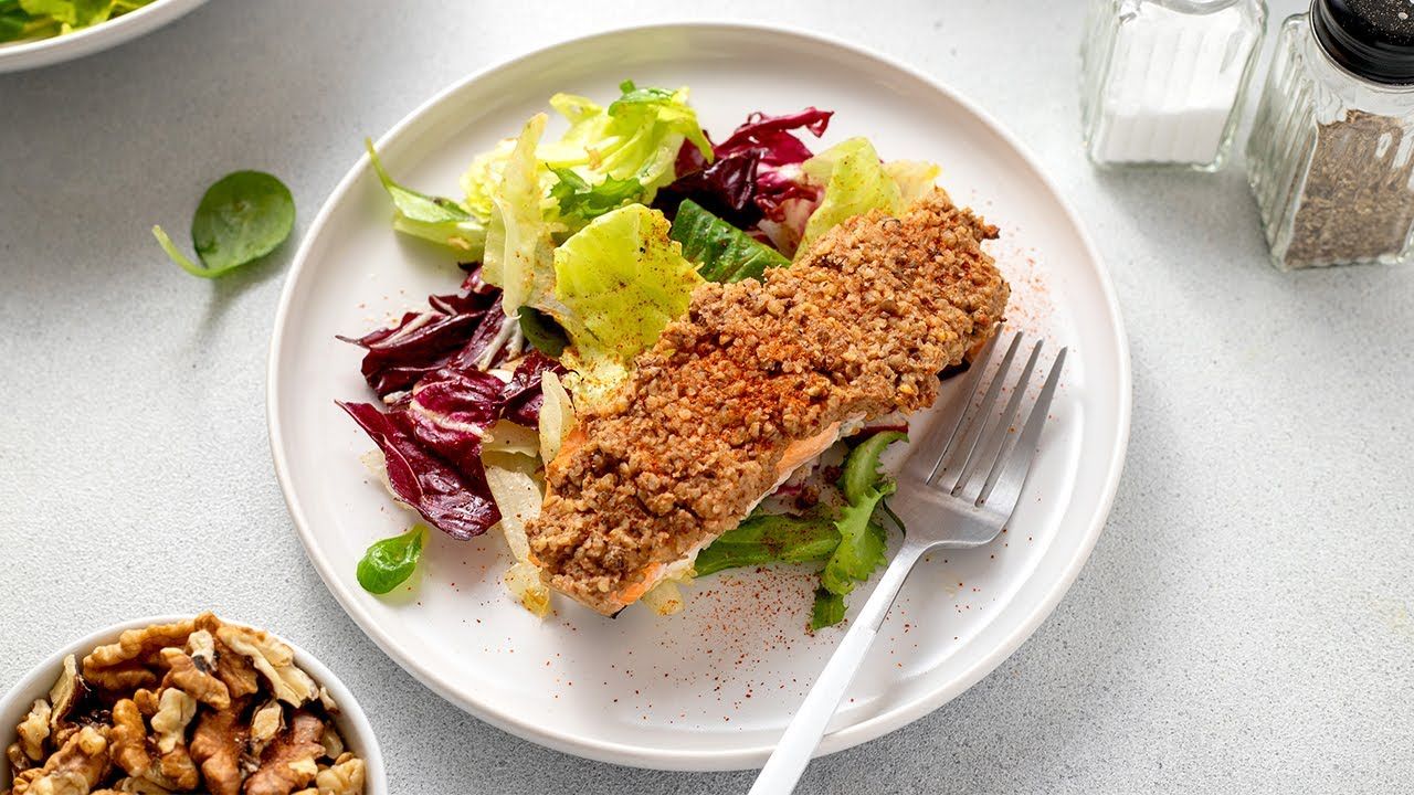 6-Ingredient Keto Walnut Crusted Salmon [Easy Low-Carb Recipe]
