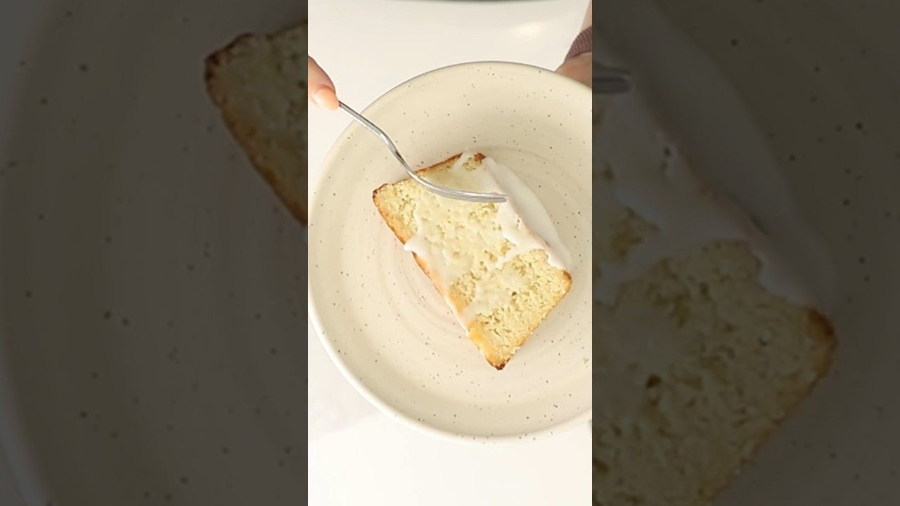 Keto Lemond Pound Cake – Recipe in the comments!