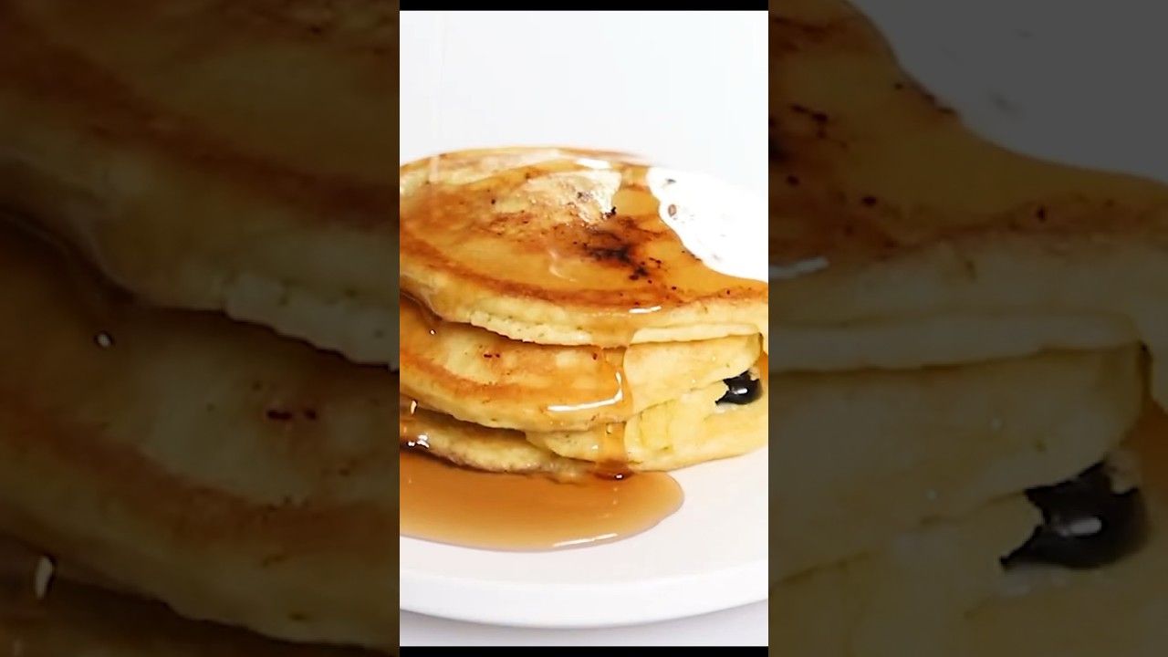 Keto Blueberry Pancakes – Recipe in the comments!