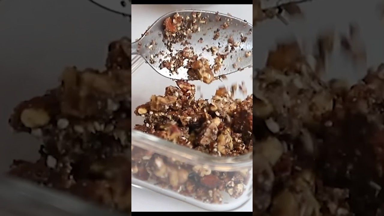 Crunchy Keto Granola – Recipe in the comments!